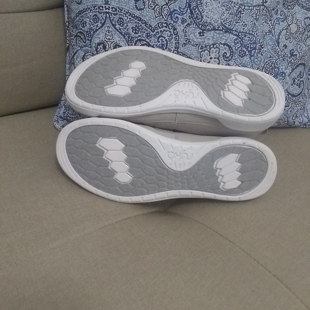 Ryka Olivera slip-on flats silver cloud NWT - Picture 8 of 8